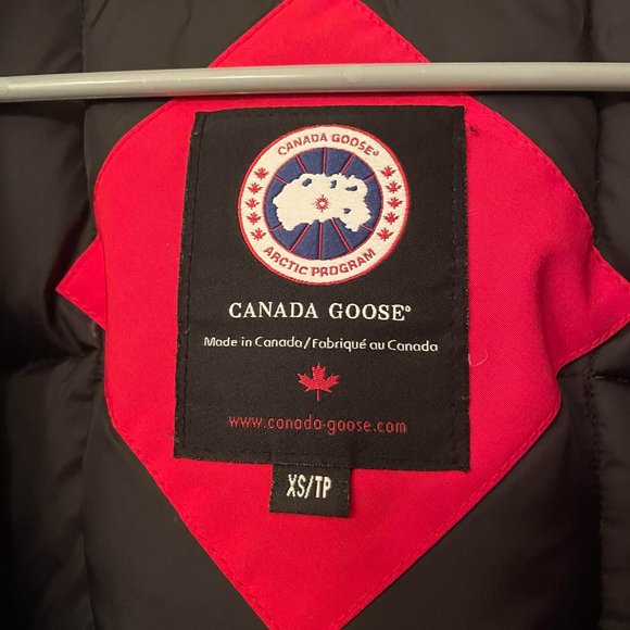AUTHENTIC Canada Goose Trillium Parka Red Size XS - Picture 4 of 8